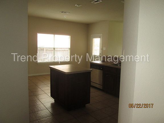 3rd image of 4028 Ellenboro Ln