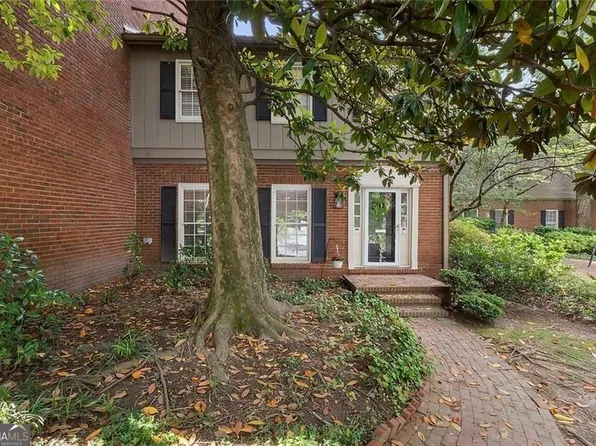 5201 Glenridge Dr, Sandy Springs, GA 30342