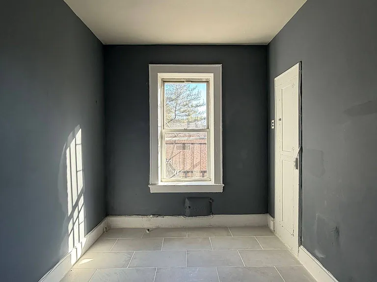 515 W 7th St #207 — Photo 6