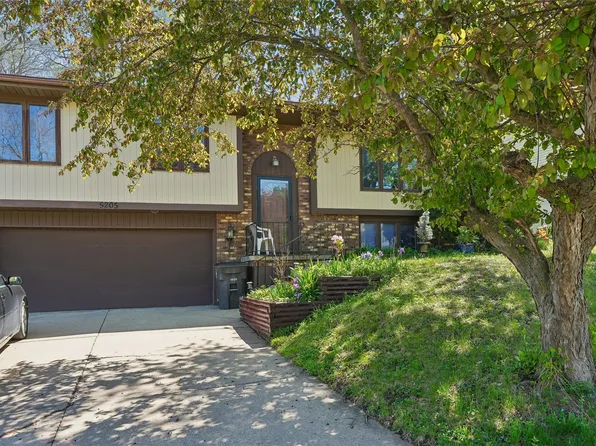 5205 SE 8th St, Des Moines, IA 50315
