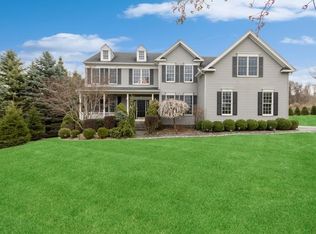 10 Pheasant Run, Hopewell Junction, NY 12533