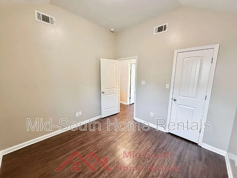 5626 Tulip Tree Dr — Photo 17