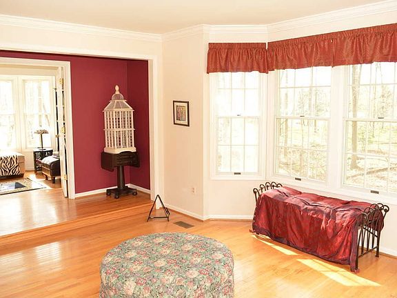 Living Room / Library