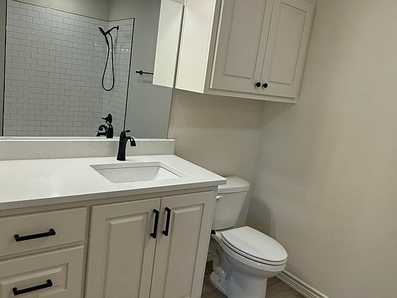 4th image of 1011 Claborne Ct