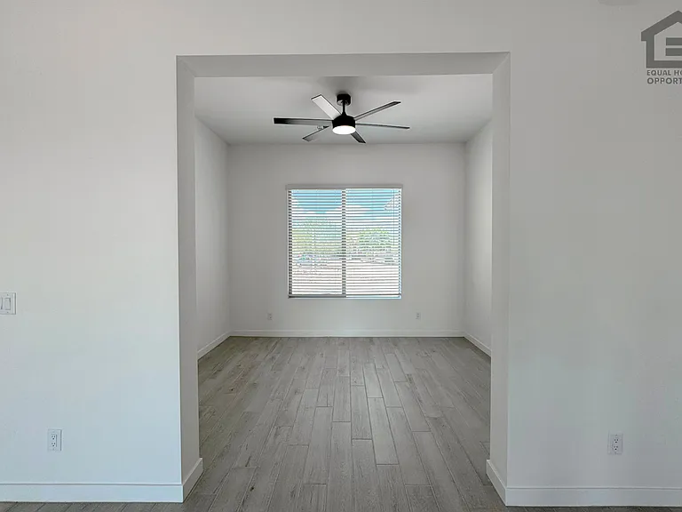 18116 W Morning Vista Ln — Photo 5
