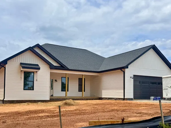 1021 Buccaneer Rd, Moneta, VA 24121