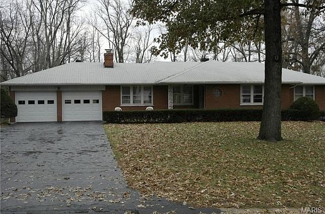 1st image of 7 Nob Hill Dr