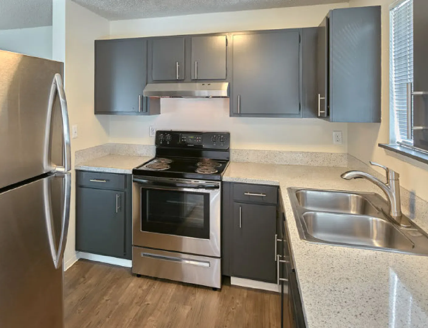Holden Apartments — Photo 2