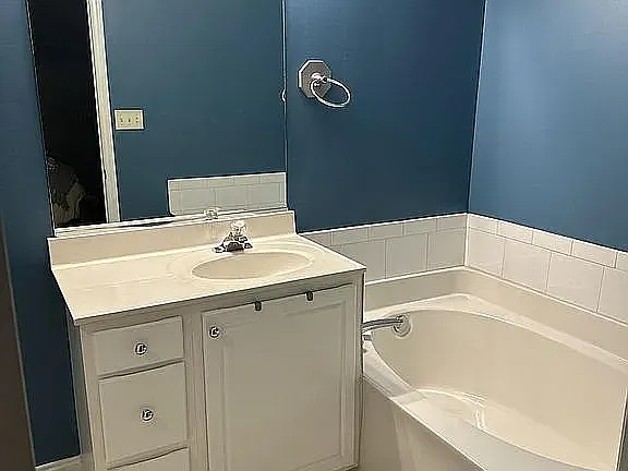 141 Ariel St — Photo 27