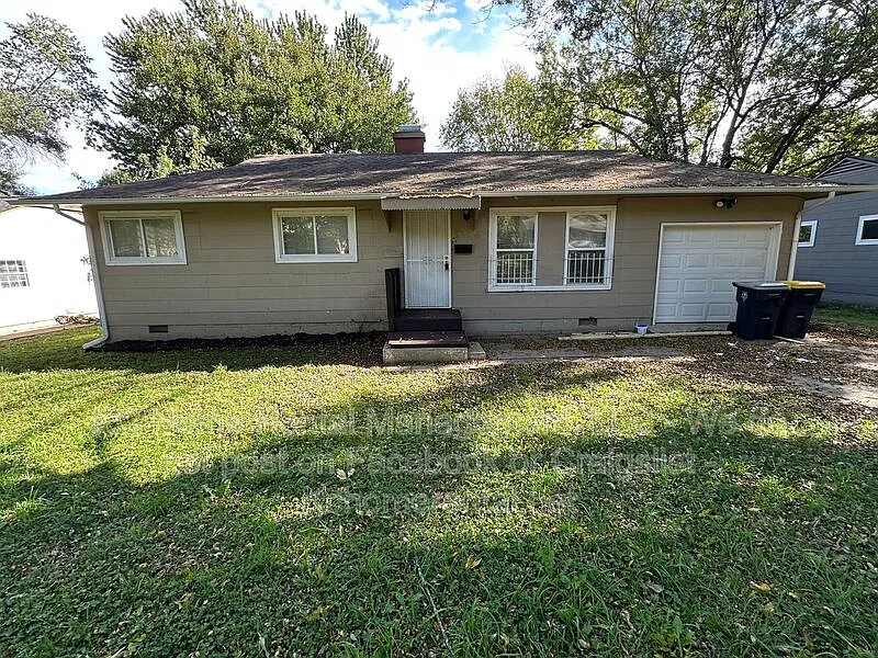 4 bed, 1.0 bath, 1200 sqft, $1,195 — Photo 2