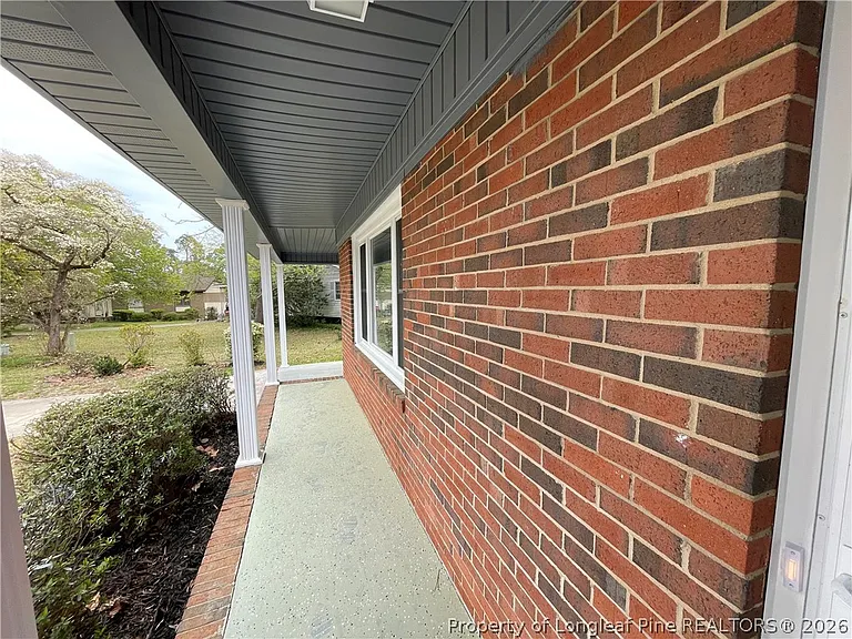 1017 Xavier Dr — Photo 2