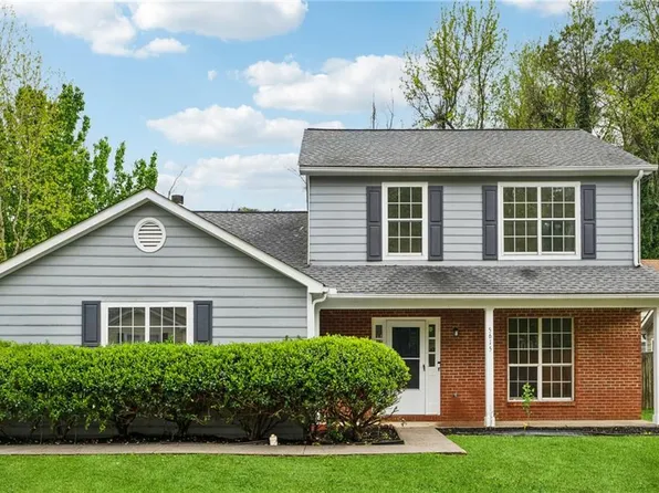 5615 Crystal Hl, Stone Mountain, GA 30088