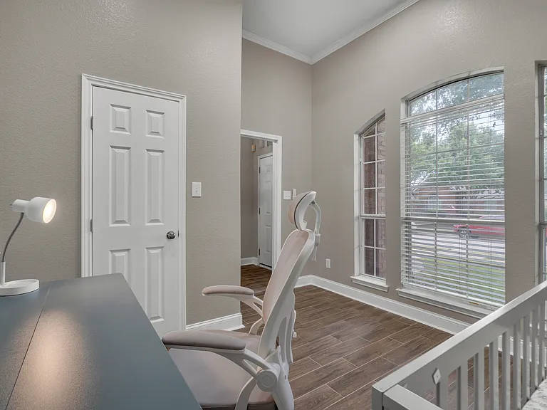 10804 Pineview Ln — Photo 26