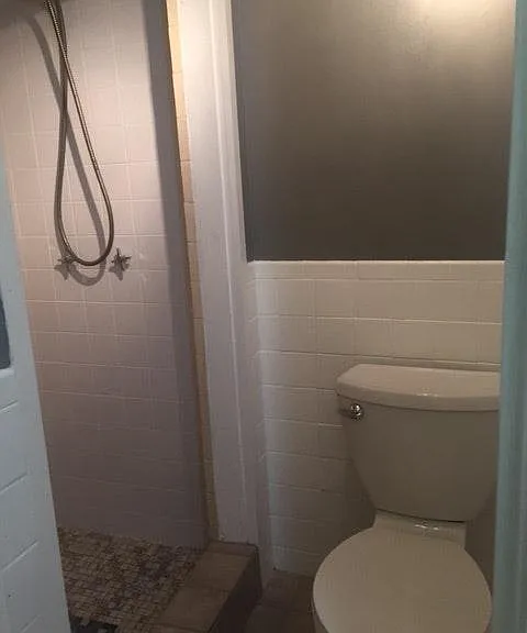 2nd Bathroom