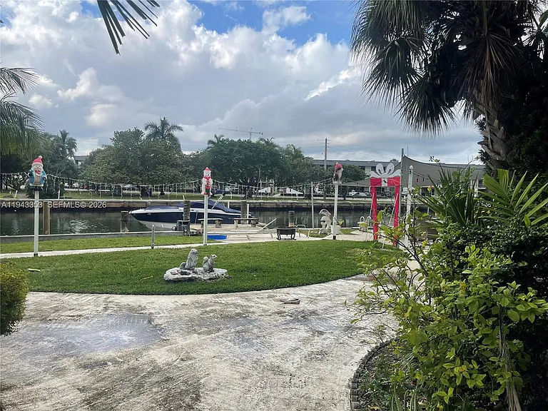 455 Golden Isles Dr #107 — Photo 22
