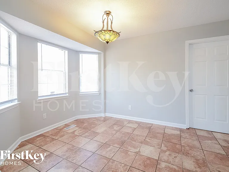5759 Balboa Ter — Photo 3