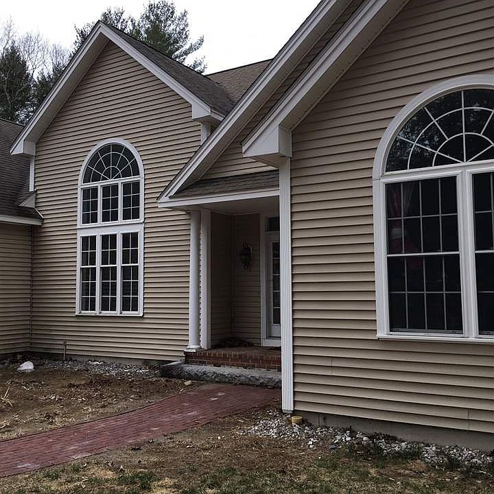 2nd image of 24 Fraser Ln