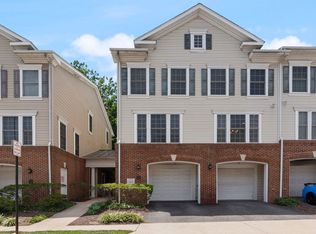 7134 Huntley Creek Pl, Alexandria, VA 22306