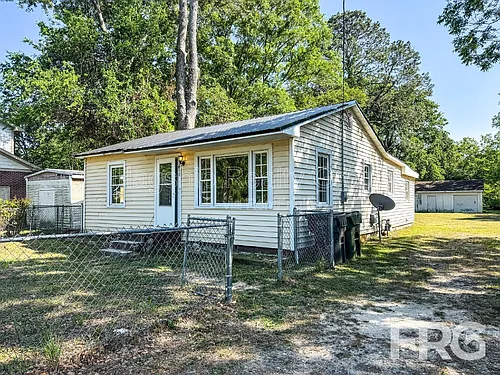 610 3rd St Photo 1