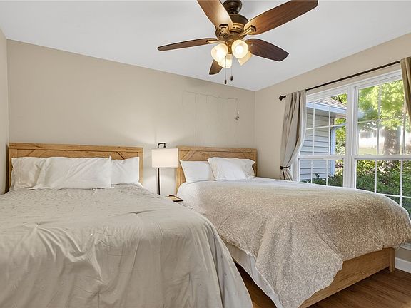 5th image of 322 Shorecrest Dr