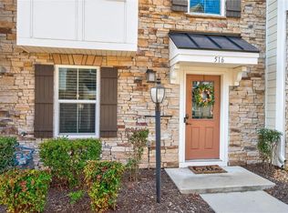 516 Clara Ln, Virginia Beach, VA 23451
