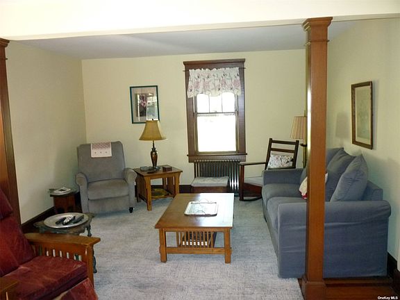 5th image of 44 Greenwood Ave