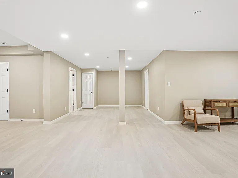 3045 Rainer Rd — Photo 38
