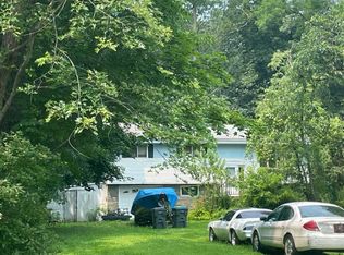 901 Randall Rd, Niskayuna, NY 12309