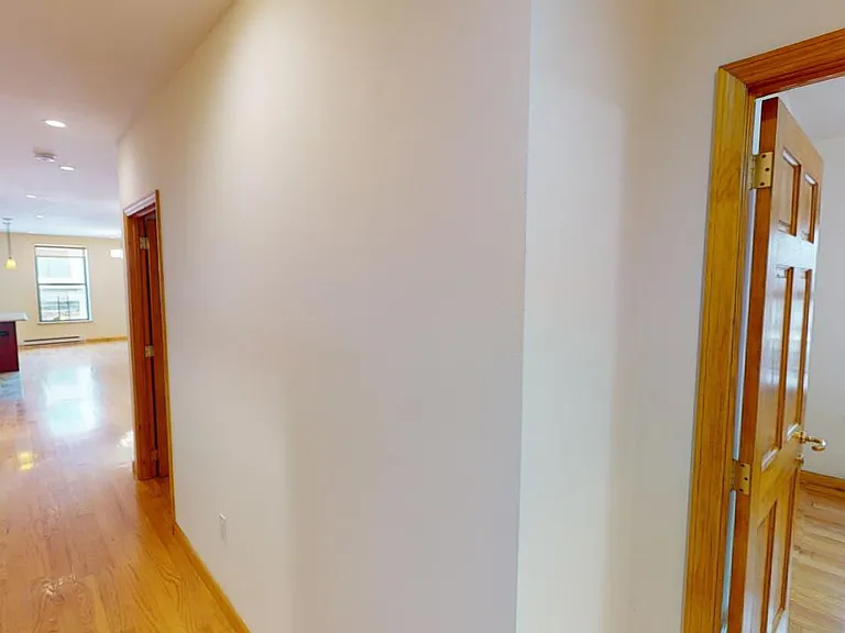 400 E 78th St #10 — Photo 17