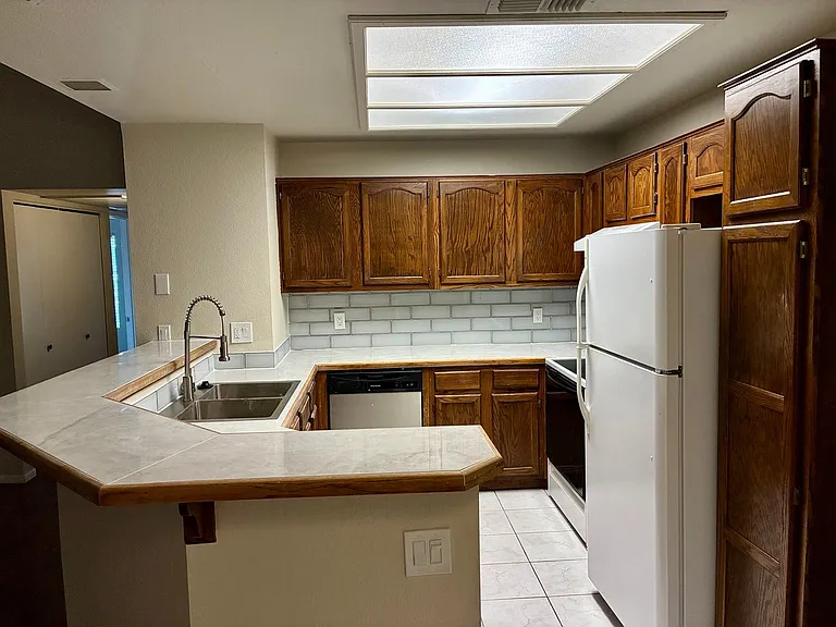 11666 N 28th Dr #287 — Photo 6