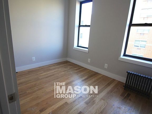 5th image of 2504 Ac Powell Blvd APT 14