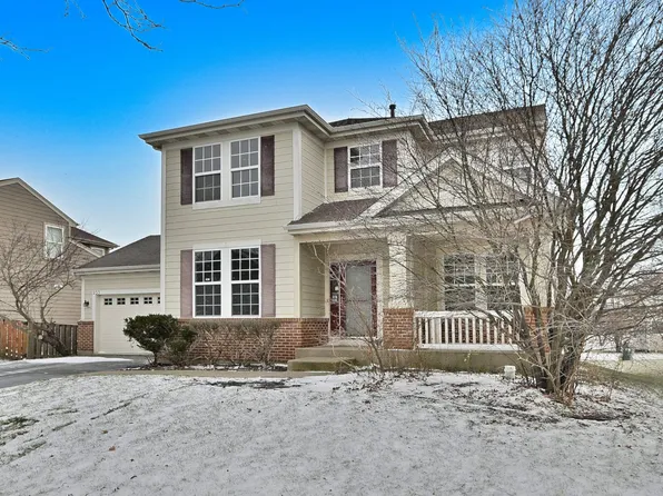 233 Pawtucket Ave, Elgin, IL 60124