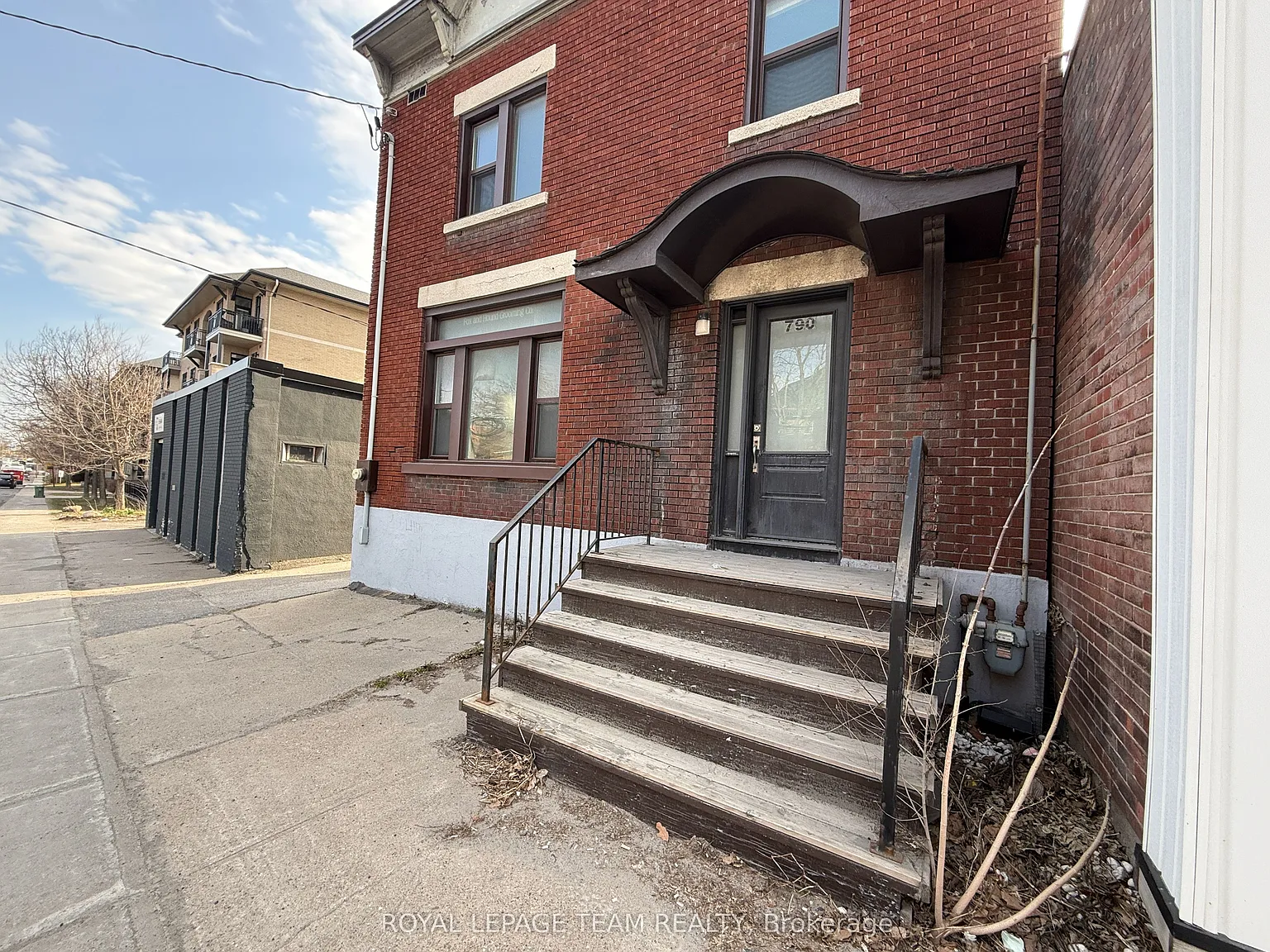 3 bed, $4,500 — Photo 2