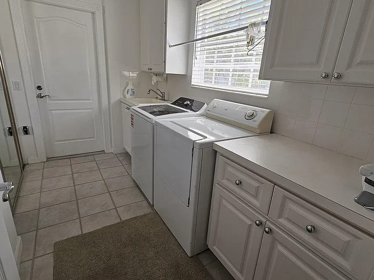 7960 SE Peppercorn Ct — Photo 18