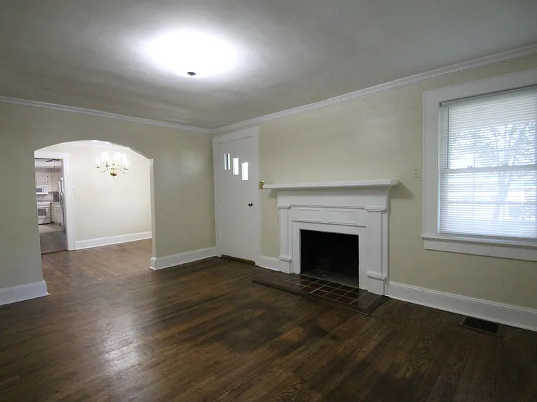 1004 Anderson Rd S — Photo 10