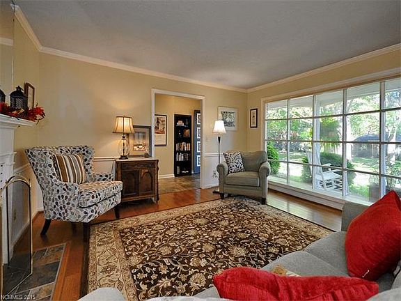 5th image of 3135 Magnolia Dr