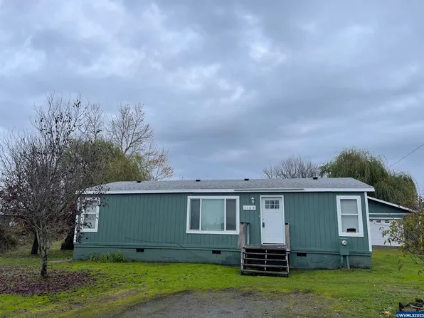 1105 Lafayette St SE, Albany, OR 97322