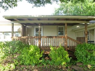 200 S Worley St, Stockton, MO 65785