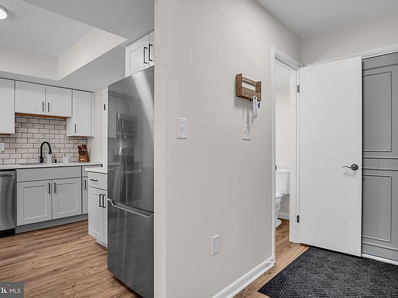 3rd image of 14 Ramsgate Ct #14