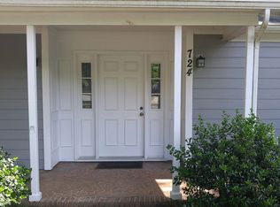 724 Bellows Ln, Charlotte, NC 28270