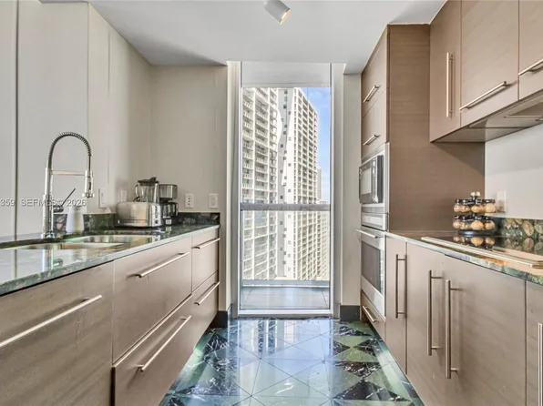 485 Brickell Ave APT 2508, Miami, FL 33131