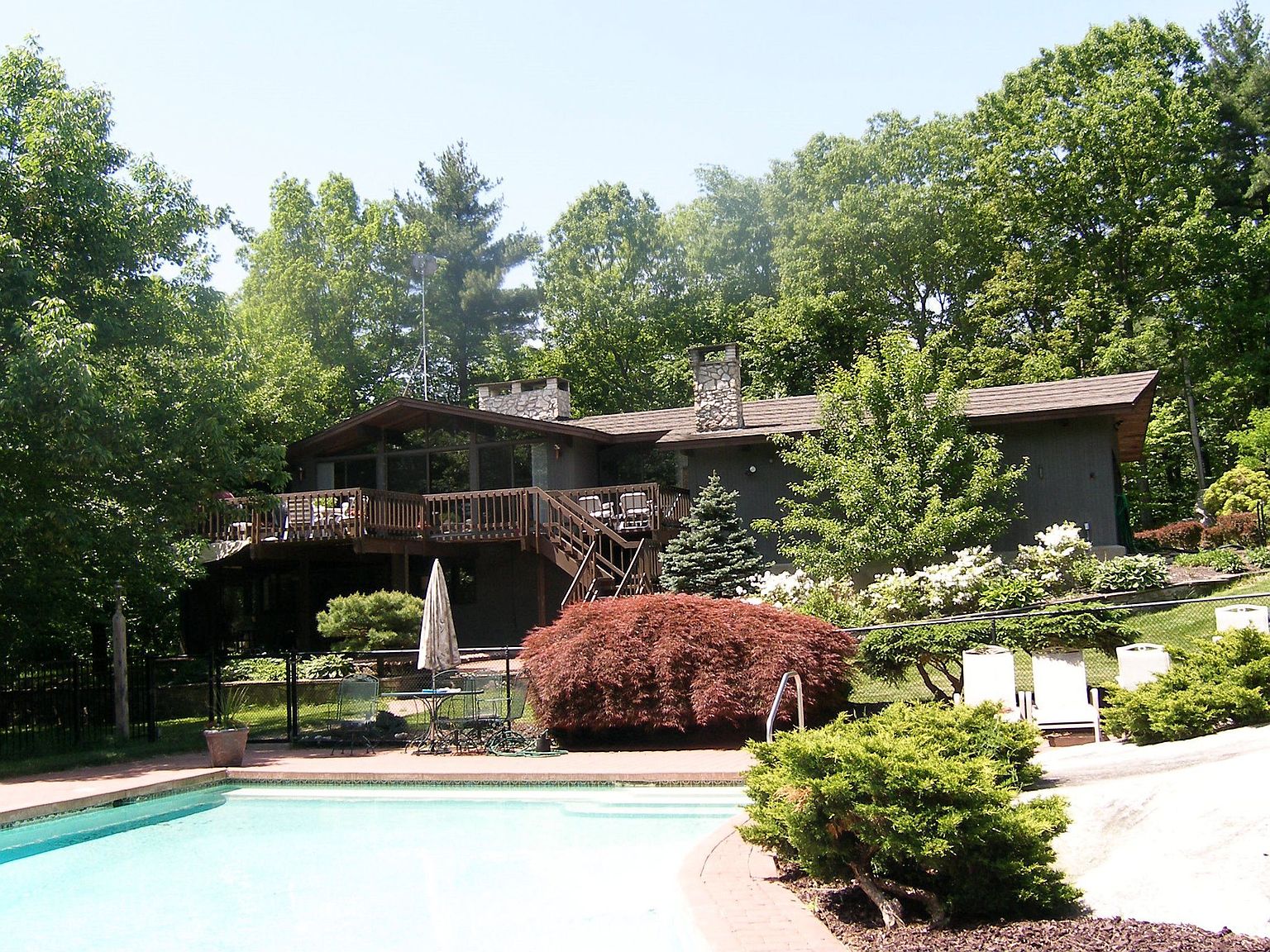 14 Pond St, Hopkinton, MA 01748 Zillow