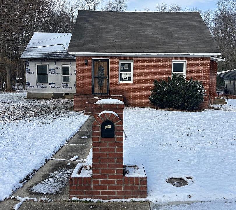 1st image of 6600 Woodland Rd