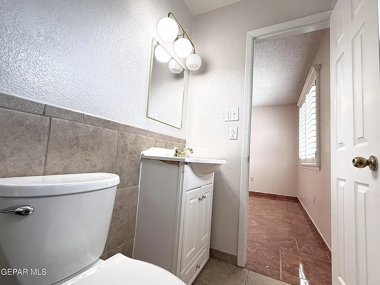 9321 Sorbonne Dr — Photo 32