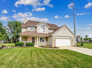10630 Willow Creek Dr, Fort Wayne, IN