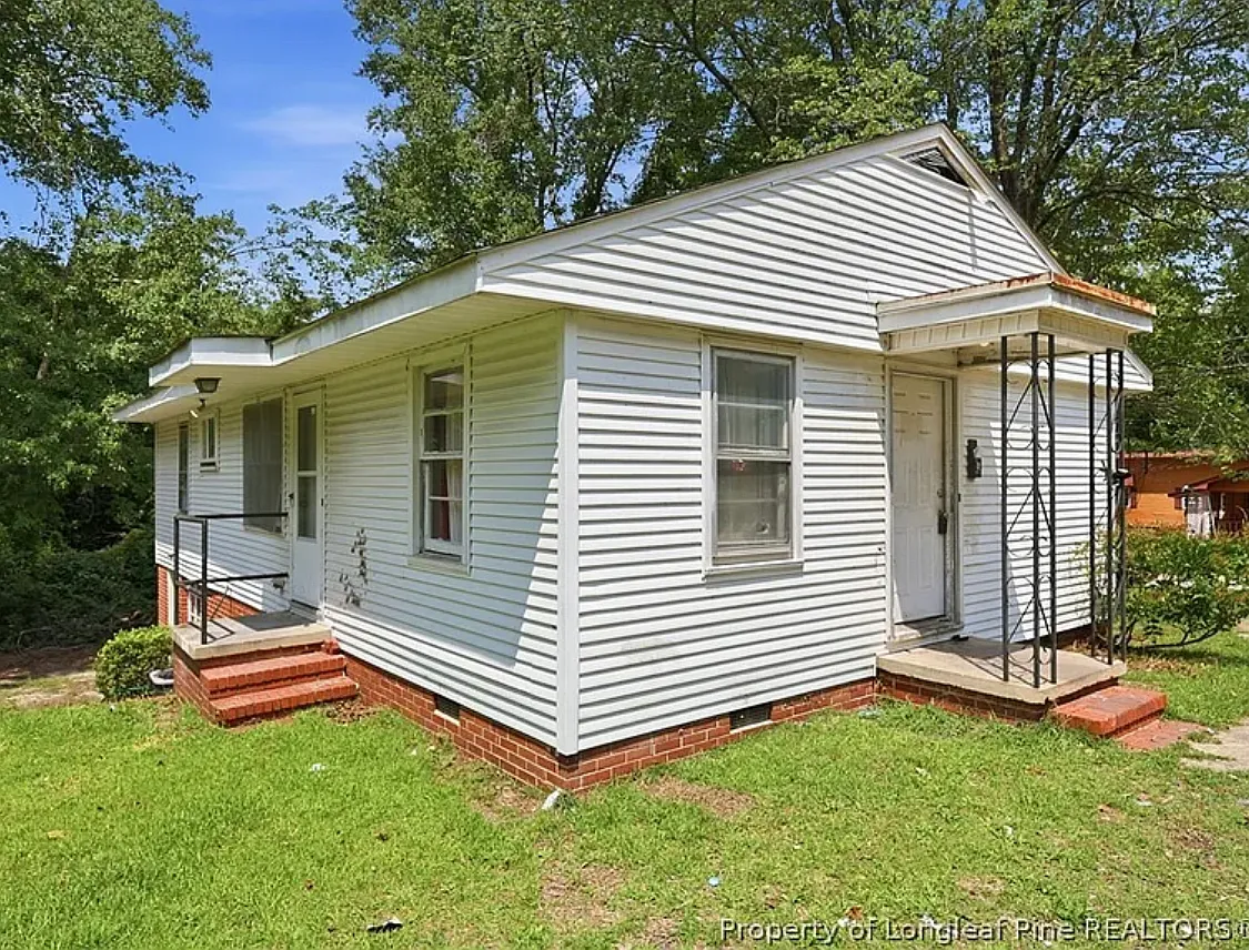 3 bed, 1150 sqft, $1,450 — Photo 2
