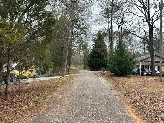 5th image of 418 E Broad St