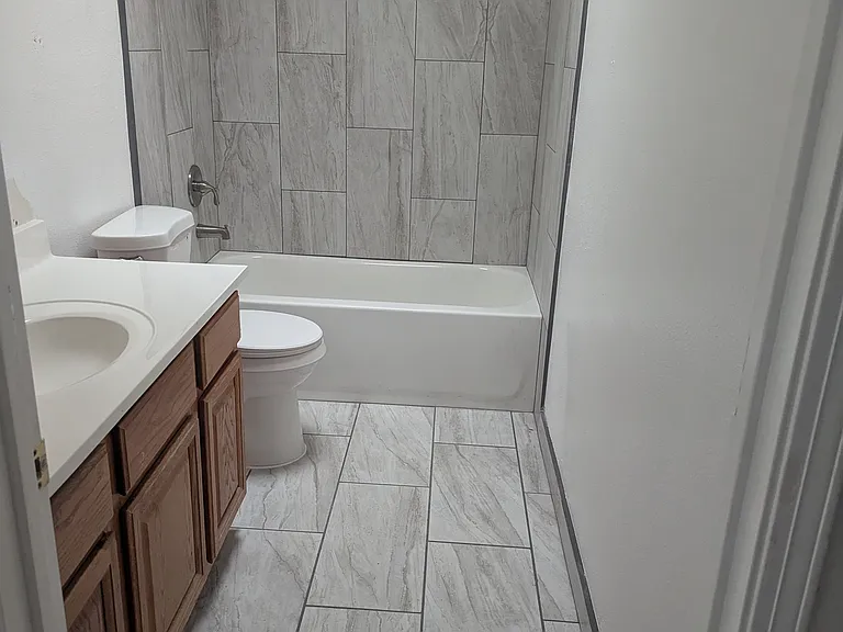 2429 Agua Fria Dr NE — Photo 5