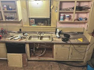 314 S Benton, Chidester, AR 71726