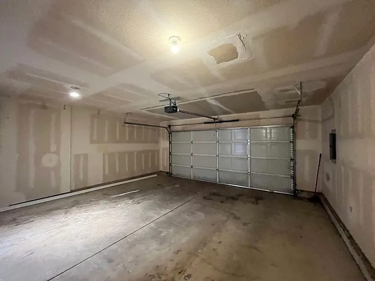225 W Dartmouth St — Photo 29